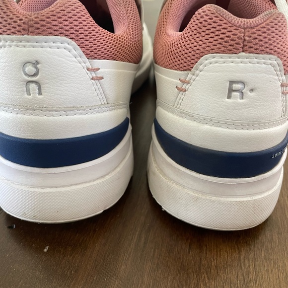 On Cloud ,The Roger Advantage - Picture 5 of 8